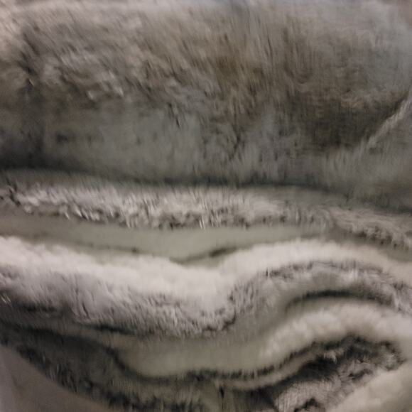 swift home  3-Piece Grey Faux Fur Reverse  Sherpa King/Cal Comforter Set - Picture 2 of 4